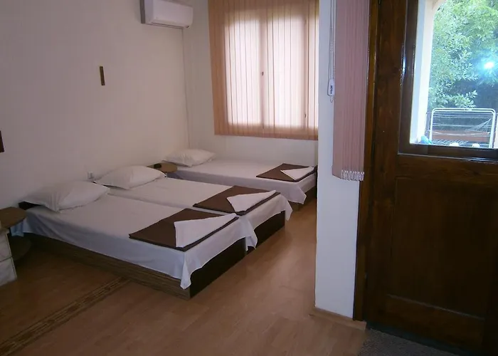 Hristovi בית הארחה