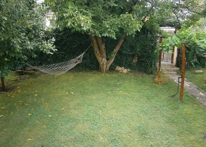 Hristovi בית הארחה