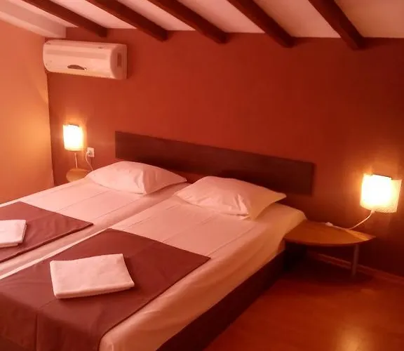 Hristovi 3* אהלוי