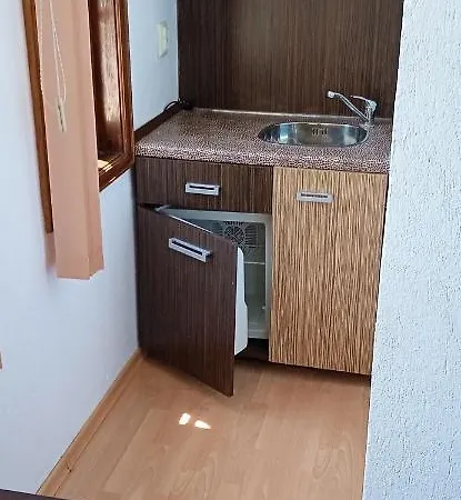 Πανσιόν Hristovi 3*